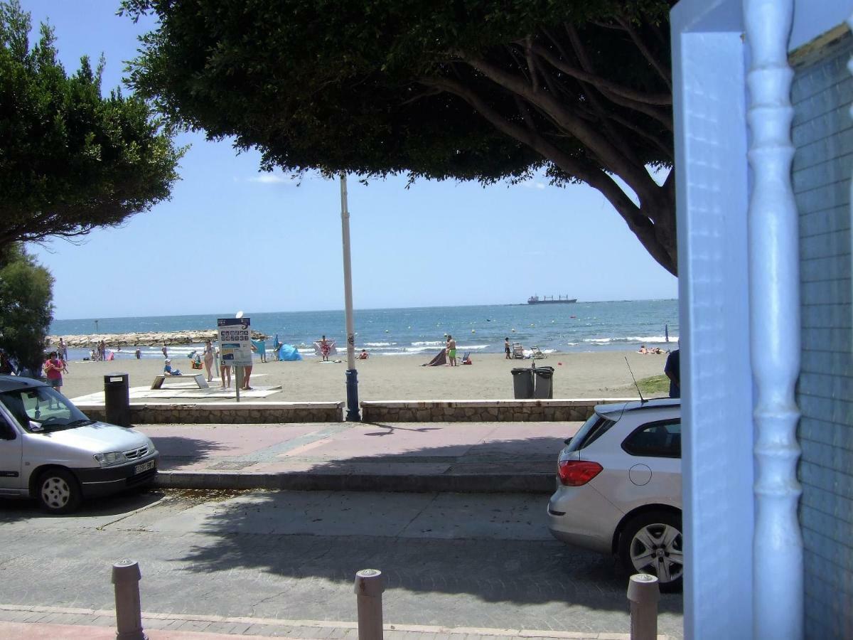 Apartment On The Beach Malaga Bagian luar foto